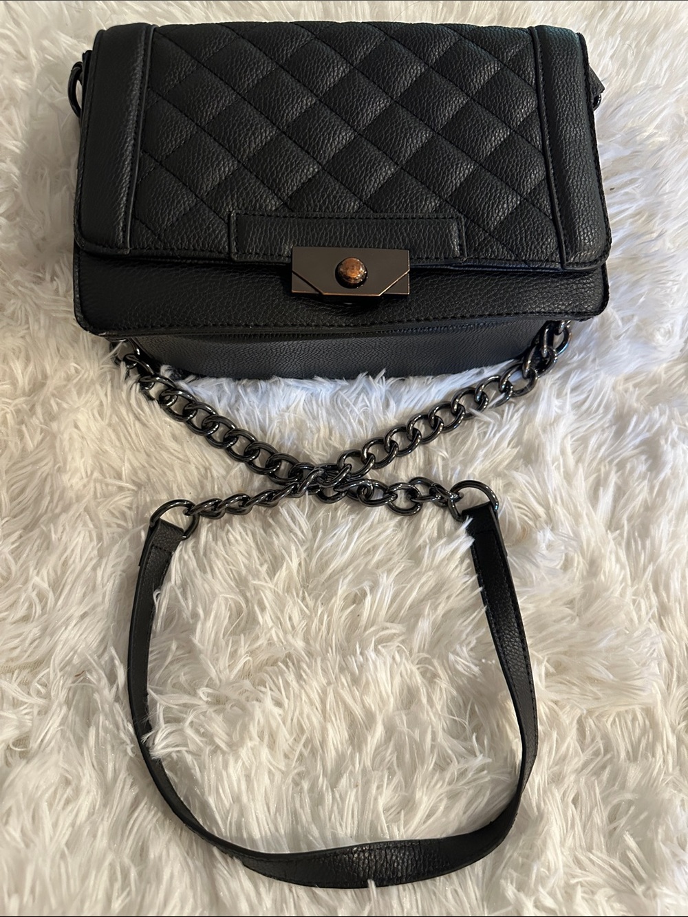 Just Fab Black Quilted Chain Shoulder/Crossbody Bag - Women